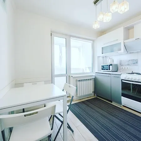 1 Room 50M2 Center Of Obolon Metro Station Minska Kyiv Exterior photo