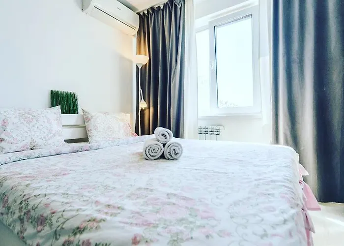 1 Room 50M2 Center Of Obolon Metro Station Minska